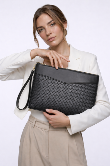 Hayami Black Braided Leather Laptop Sleeve with Zipper – Handcrafted in India for MacBook & 13–16″ Laptops, Premium Protection Case