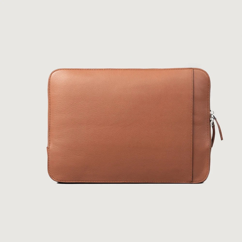 HABIKI LEATHER LAPTOP SLEEVE (TAN, 16") ABELARDO DE MODA